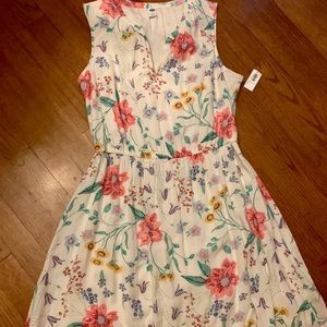 NWT. Old Navy Midi Floral Dress